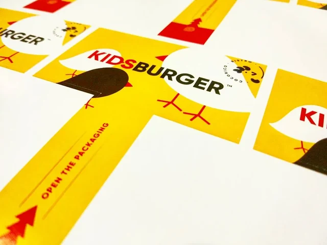 Жёлто-белые упаковочные пломбы с надписью Kidsburger — ИЗДИДЖИТЛ